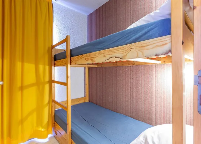 3 Personnes, Cuisine Equipee, Animaux Acceptes, Proche Pistes Et Commerces - Fr-1-353-28 Apartment *